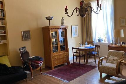 Große Wohnung mit Parkplatz 3 zimmer