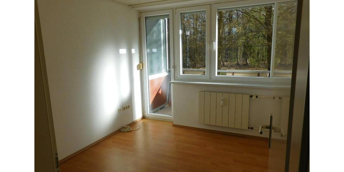 Erdgeschoßwohnung Wolfsburg Detmerode - 4 Zimmer, 70 m&sup2;, 180.000&euro; | Angebot:25990759