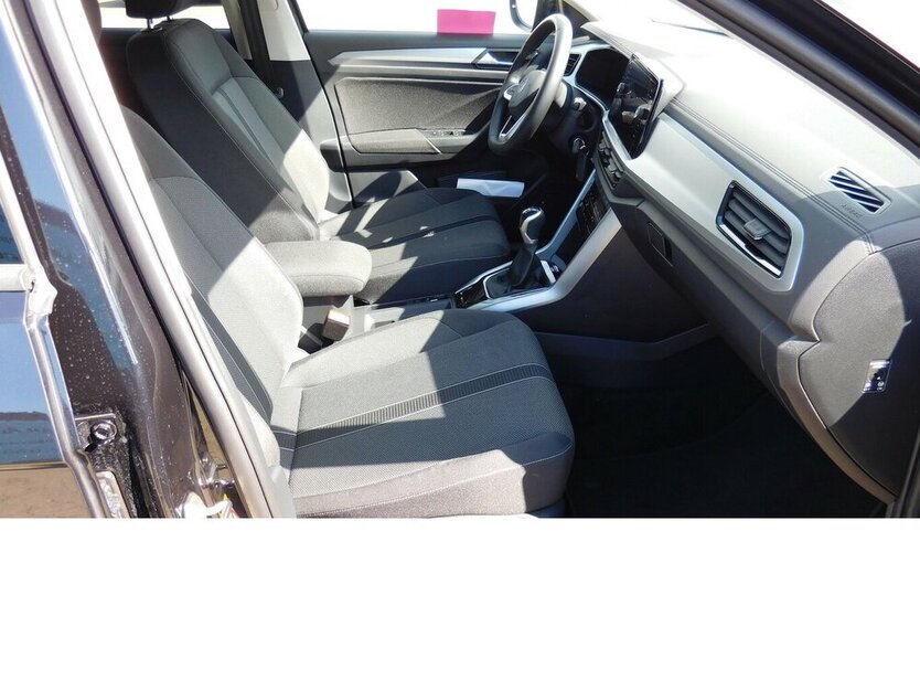 VW T-Roc 1.0 Life TSI BMT Navi Klima Alu 25.000 km 21.390 € Vordorf 38533