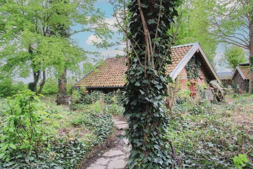 Haus zum Kaufen in Peine 200.000 € 170.03 m²