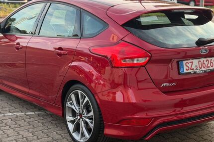 Ford Focus 78.900 km 12.490 &euro; Salzgitter 38229