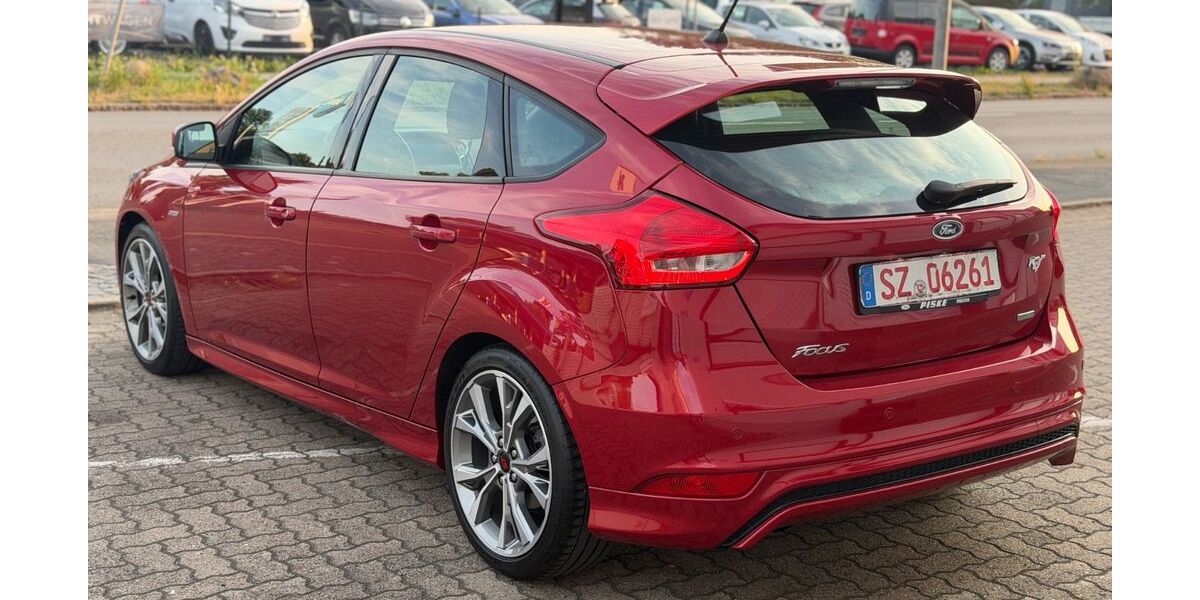 Ford Focus 78.900 km 12.490 &euro; Salzgitter 38229
