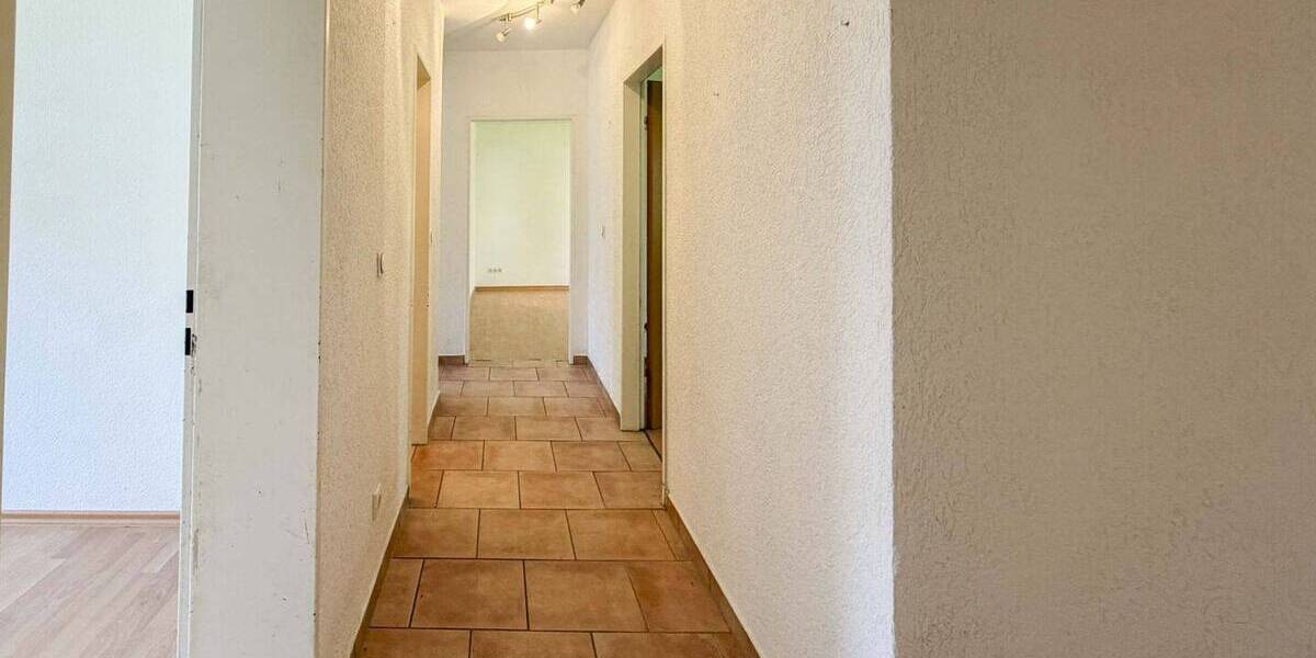 Etagenwohnung Braunschweig Weststadt - 4 Zimmer, 93 m&sup2;, 165.000&euro; | Angebot:26904472