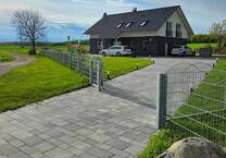 Familientraum! Freistehendes Einfamilienhaus mit unverbautem Blick in die Feldmark