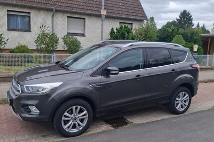 Ford Kuga 67.000 km 12.500 &euro; Braunschweig 38118