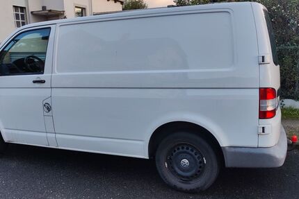 VW T5 Transporter 352.000 km 5.900 € Ilsede 31241