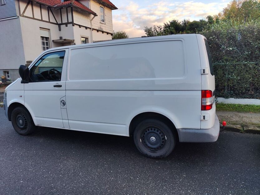 VW T5 Transporter 352.000 km 5.900 € Ilsede 31241