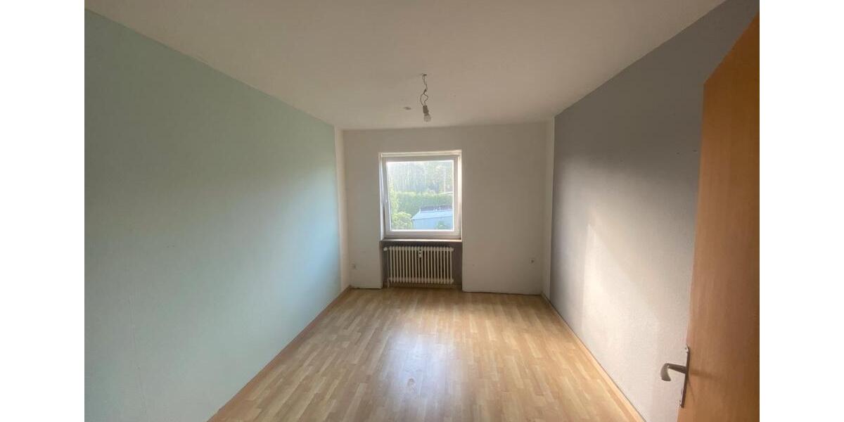 Etagenwohnung Salzgitter Ortschaft Ost - 4 Zimmer, 110 m&sup2;, 800&euro; | Angebot:24627101