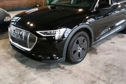 Audi e-tron 74.800 km 28.900 &euro; Salzgitter 38259
