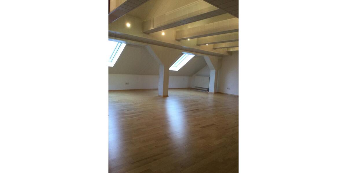 Etagenwohnung Salzgitter Ortschaft Nord - 5 Zimmer, 185 m&sup2;, 1.200&euro; | Angebot:25448945