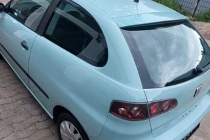 Seat Ibiza 81.000 km 2.750 &euro; Wolfsburg 38440