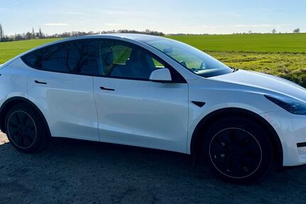 Tesla Model Y 63.000 km 29.990 &euro; Wolfenbüttel 38302