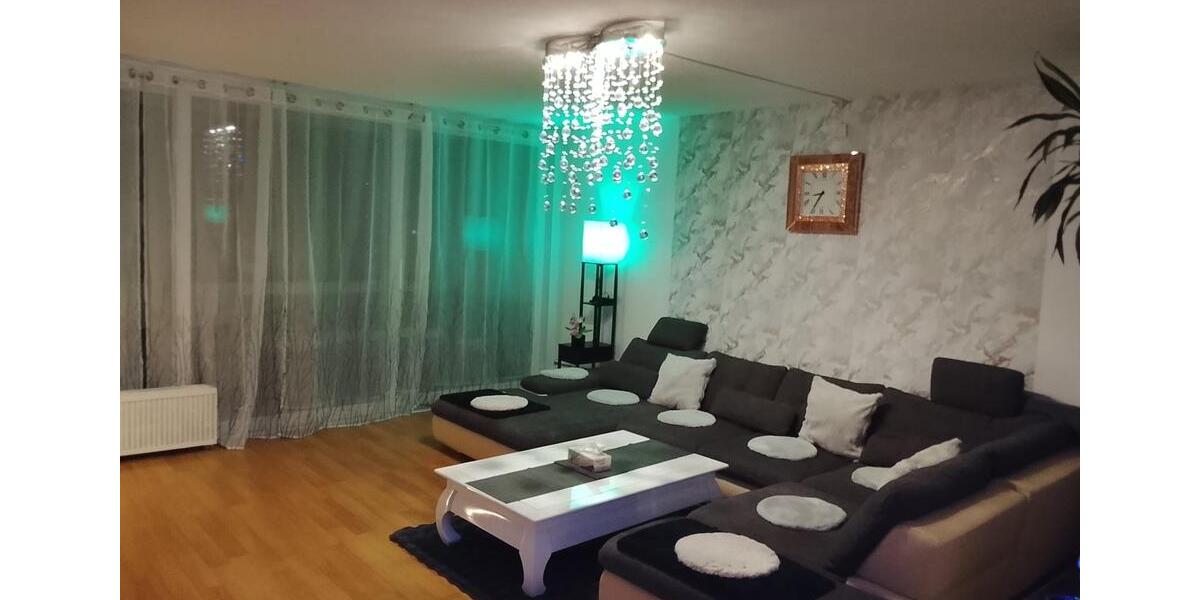 Schöne 2 Zimmer- Wohnung mit sonnenverwöhntem Balkon 2 zimmer