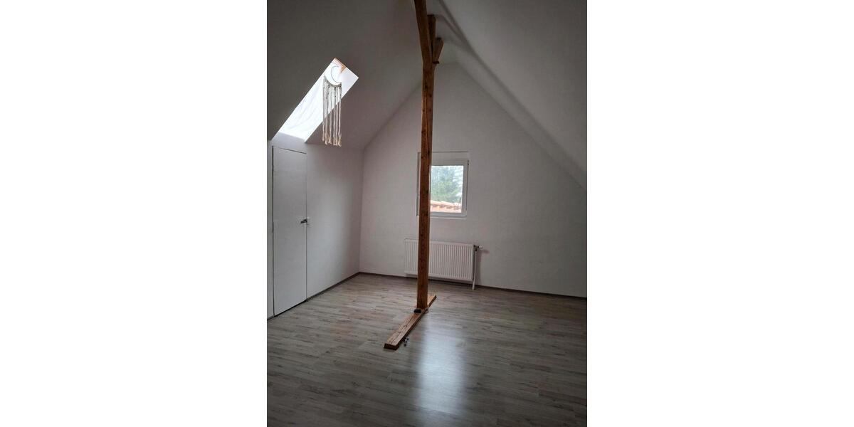 Dachgeschoßwohnung Cremlingen - 2 Zimmer, 75 m&sup2;, 350&euro; | Angebot:24942233