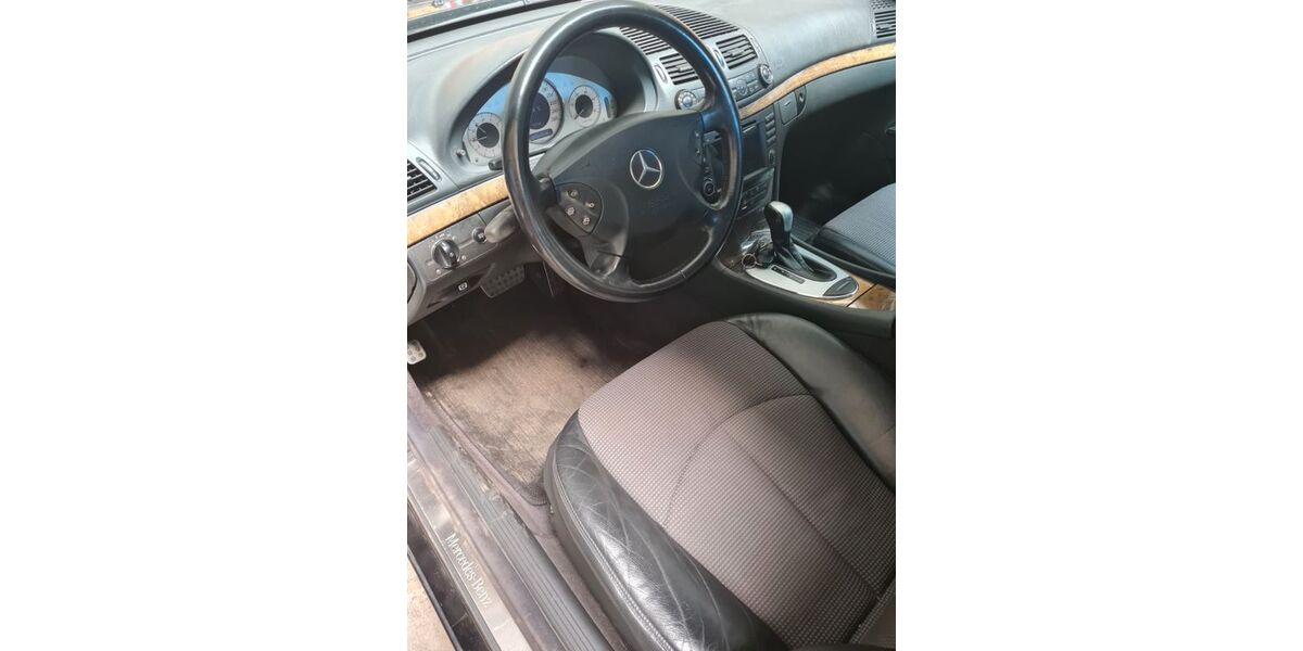 Mercedes-Benz 220 425.000 km 3.000 &euro; Meinersen 38536