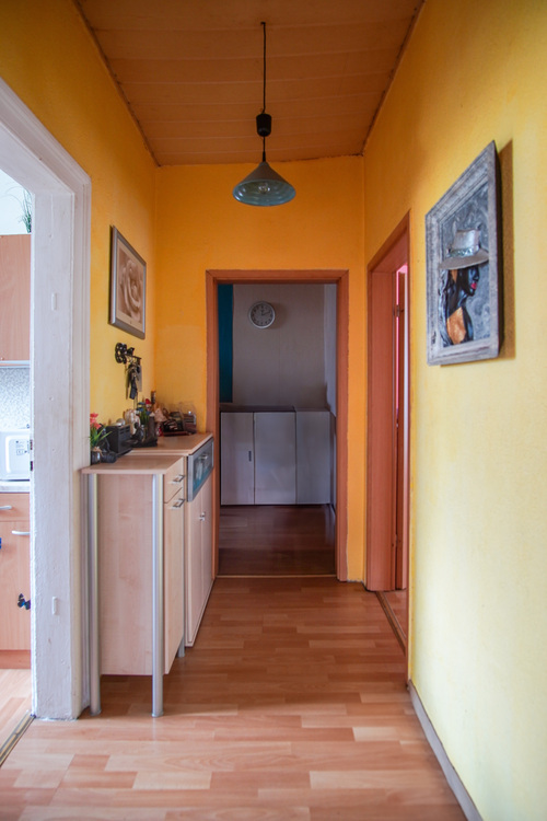 Handwerker aufgepasst! - Zentral gelegenes Mehrfamilienhaus mit Ausbaupotential 7 zimmer