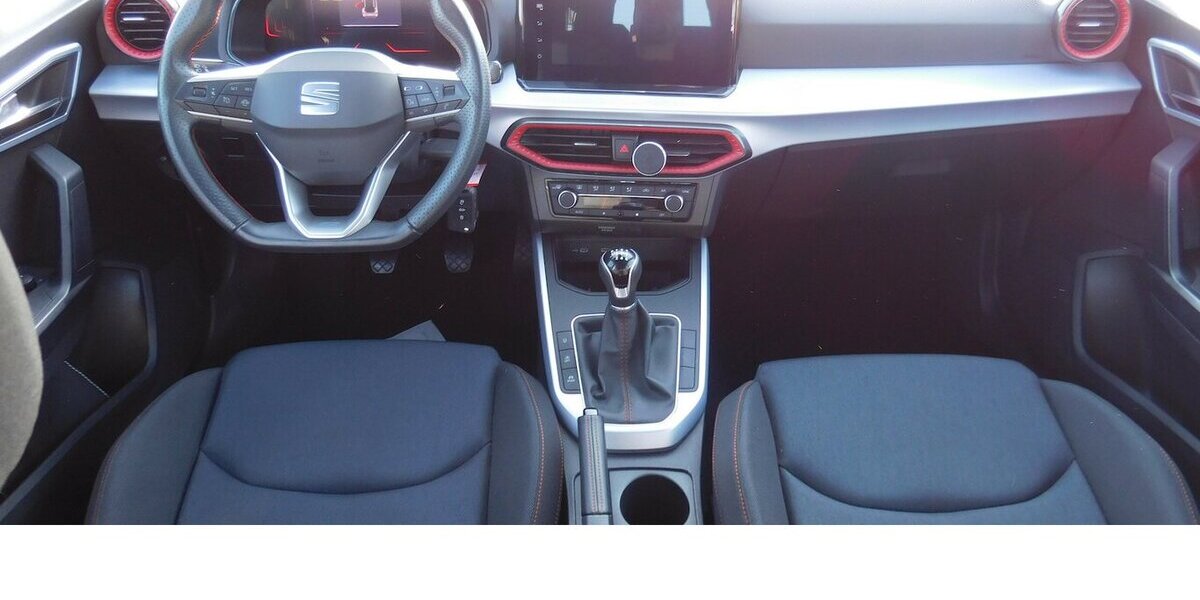 Seat Arona 1.0 FR-Line TSI BMT Navi Klima Alu 25.800 km 16.390 &euro; Vordorf 38533