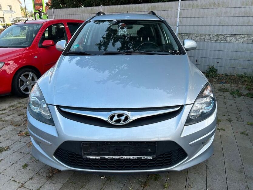 i30