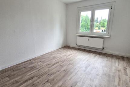 ***2 NKM frei zum Einzug geschenkt*** 4-Zimmer-Wohnung im 2. Obergeschoss zu vermieten zimmer