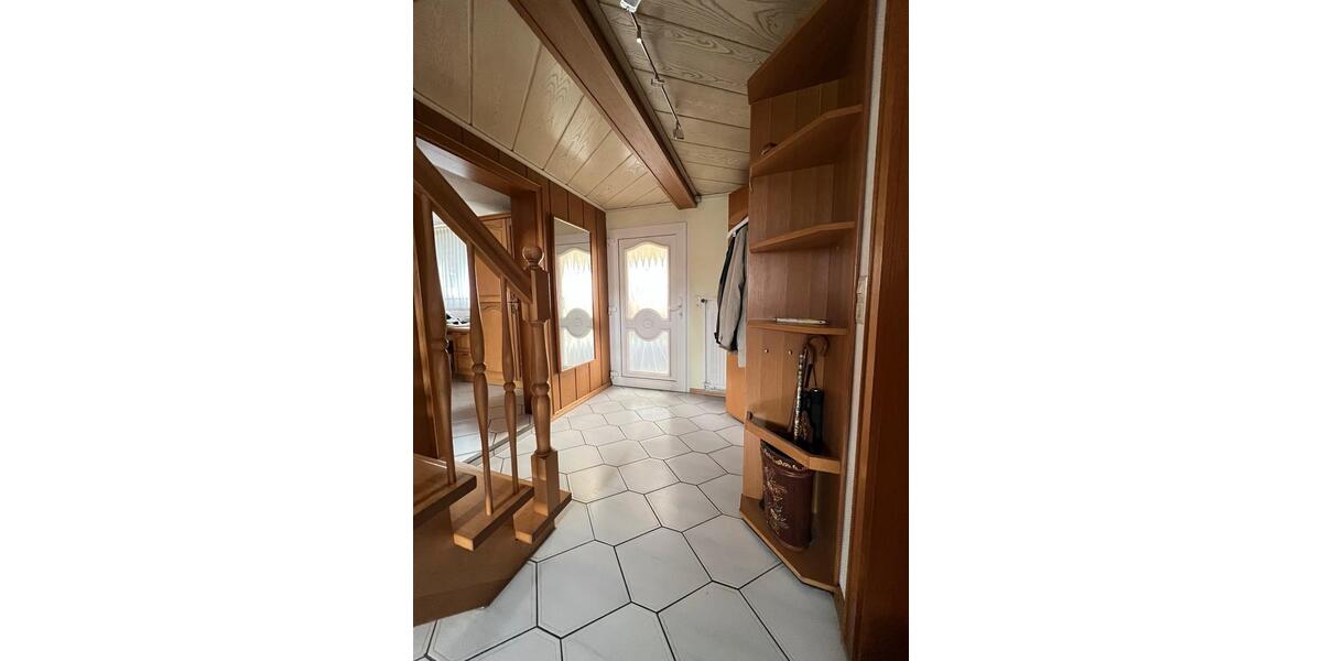 Einfamilienhaus Königslutter am Elm - 8.5 Zimmer, 240 m&sup2;, 210.000&euro; | Angebot:26979460