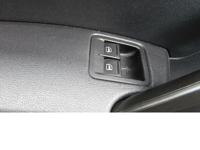 VW Caddy Maxi Abt-e Elektrik DSG Automatik Klima 19.100 km 14.990 € Vordorf 38533