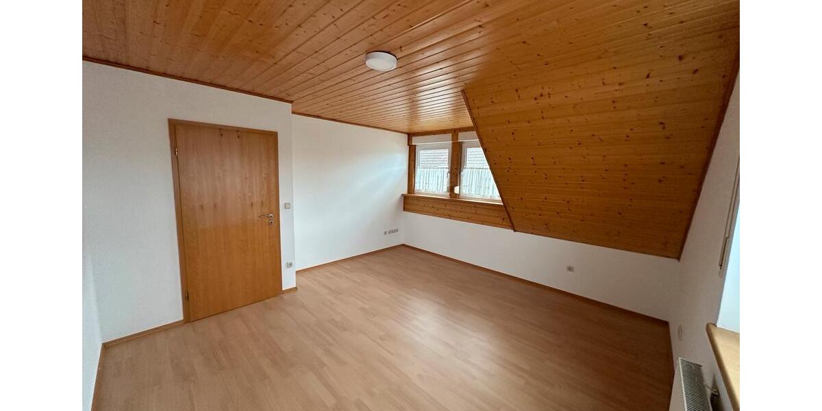 Doppelhaushälfte Rötgesbüttel - 4 Zimmer, 147 m&sup2;, 1.350&euro; | Angebot:26582093