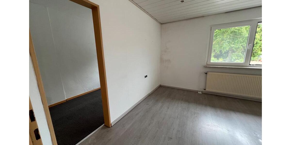 Einfamilienhaus Königslutter am Elm - 8.5 Zimmer, 240 m&sup2;, 210.000&euro; | Angebot:26979460