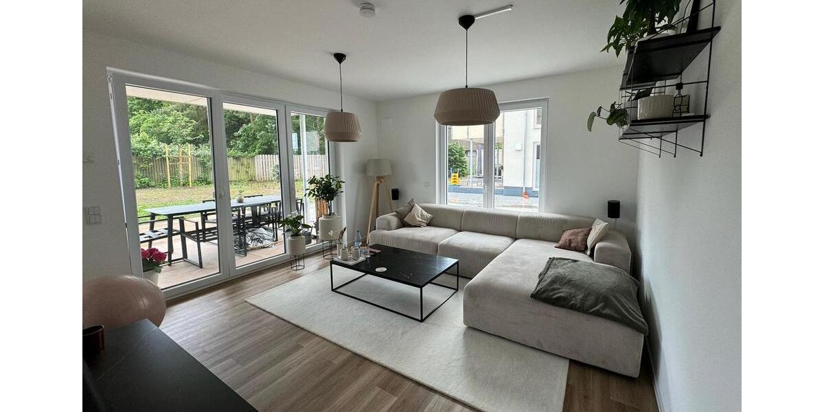 Erdgeschoßwohnung Schwülper - 4 Zimmer, 105 m&sup2;, 1.522&euro; | Angebot:25858318