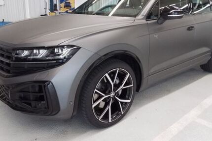 VW Touareg 9.986 km 73.970 € Helmstedt 38350