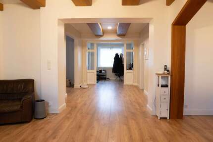 Haus Lengede - 7 Zimmer, 287 m&sup2;, 439.000&euro; | Angebot:27006190