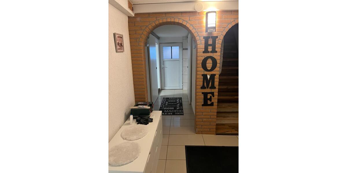 Bauernhaus, Landhaus Salzgitter Ortschaft Südost - 7 Zimmer, 145 m&sup2;, 2.200&euro; | Angebot:24653462