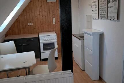 Möbliertes 1 Zimmer Apartment 28 Qm DG zimmer