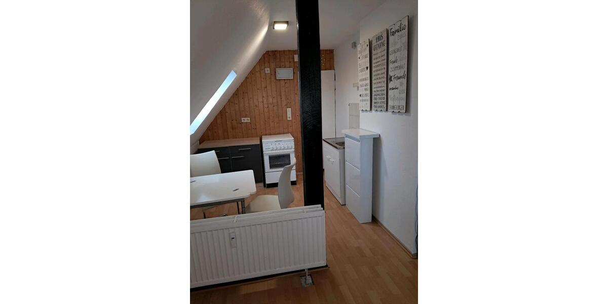 Möbliertes 1 Zimmer Apartment 28 Qm DG zimmer