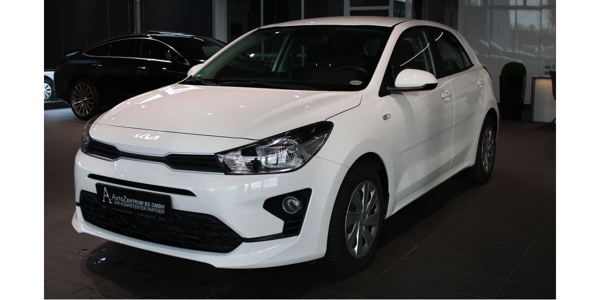 Kia Rio 26.300 km 12.390 &euro; Braunschweig 38126