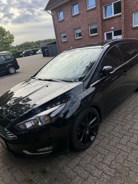 Ford Focus 102.000 km 7.999 € Gifhorn 38518