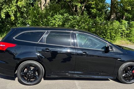 Ford Focus 87.600 km 12.400 &euro; Salzgitter 38229