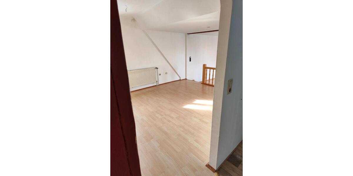 Dachgeschoßwohnung Wolfenbüttel Adersheim - 3.5 Zimmer, 75 m&sup2;, 640&euro; | Angebot:25890676