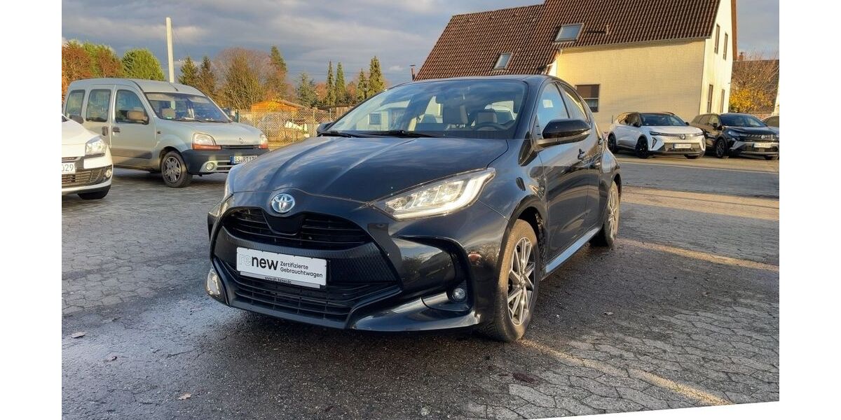 Toyota Yaris 18.000 km 19.190 &euro; Braunschweig 38112