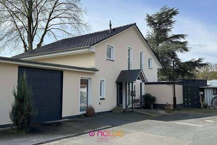 Für Pferdefreunde! - Einfamilienhaus mit Paddock in herrlich ruhiger Feldrandlage