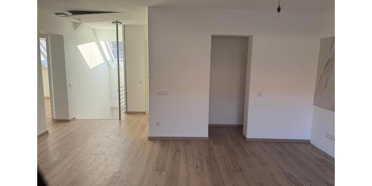 Dachgeschoßwohnung Cremlingen - 3 Zimmer, 65 m&sup2;, 139.000&euro; | Angebot:26606905