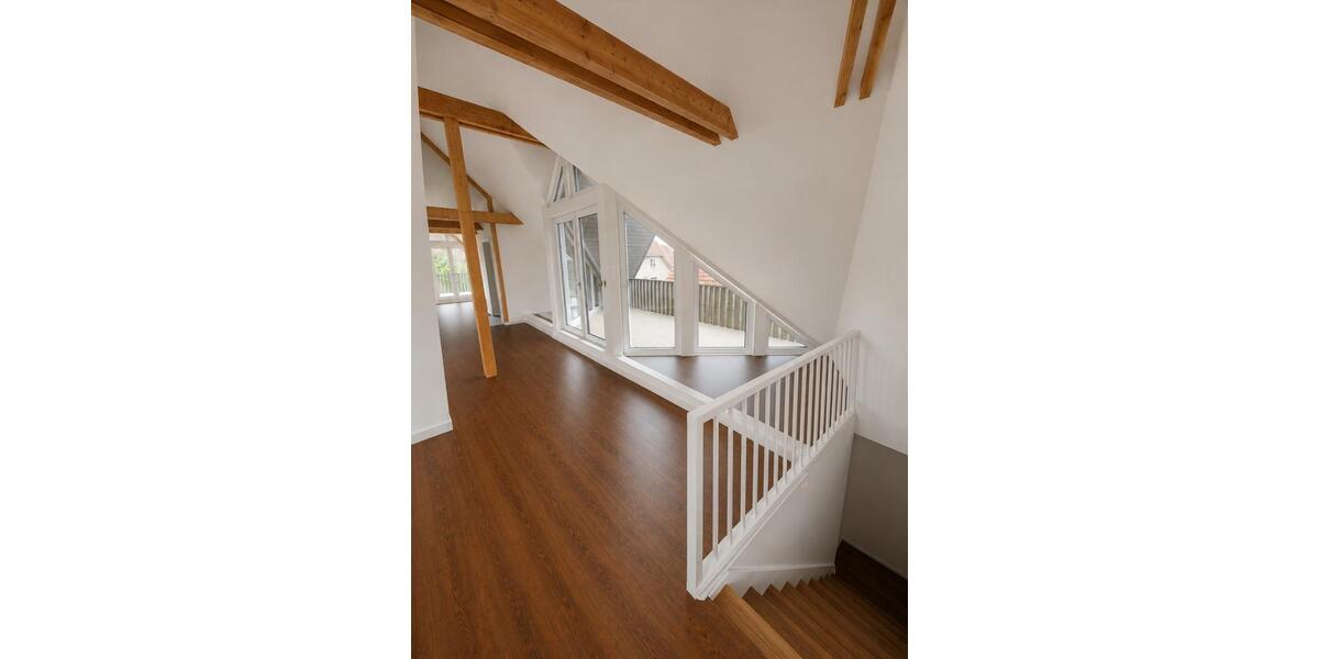 Dachgeschoßwohnung Cremlingen - 3 Zimmer, 150 m&sup2;, 1.650&euro; | Angebot:26552093