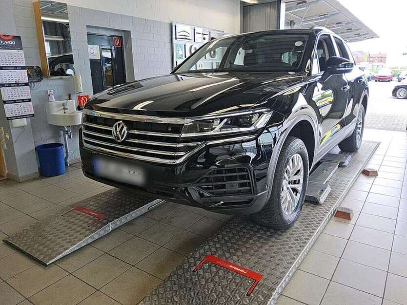 VW Touareg 75.000 km 35.890 € Braunschweig 38114