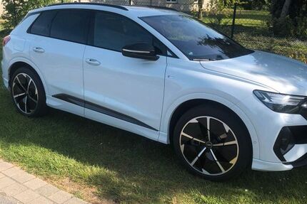 Audi Q4 e-tron 33.000 km 36.199 € Wolfsburg 38442