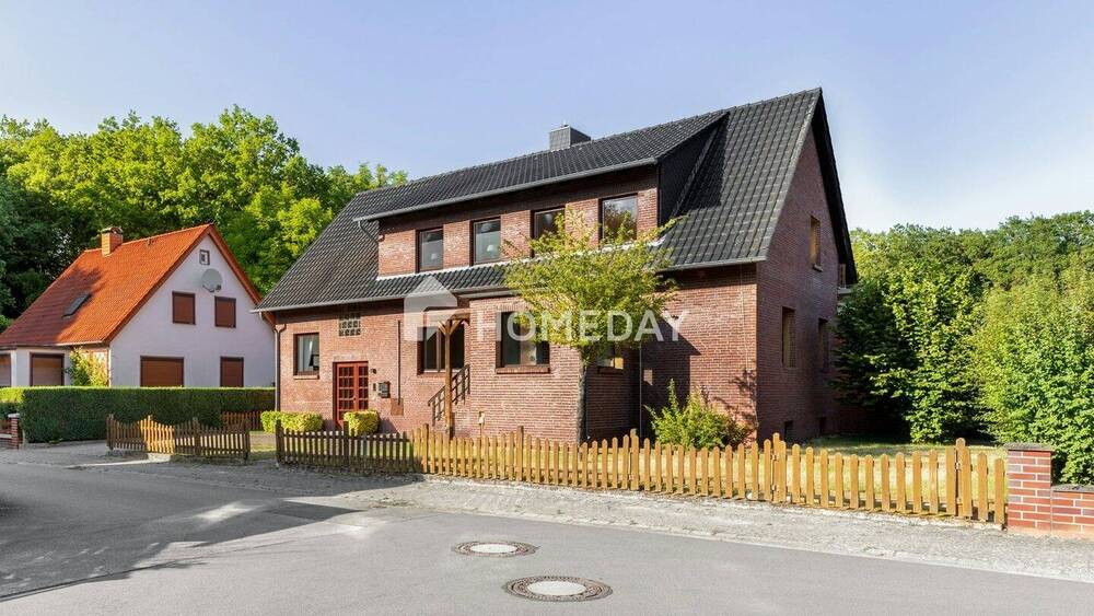 Naturnahes Wohnen: Attraktives Ein- bis Zweifamilienhaus mit großem Grundstück, Garage und Werkstatt 8 zimmer