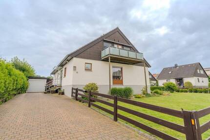 Großzügiges Zweifamilienhaus auf Sonnengrundstück 9 zimmer