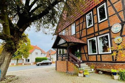 ETABLIERTES GASTGEWERBE MIT TRADITION – GASTRONOMIE & WOHNEN IN ILSDE-SOLSCHEN zimmer