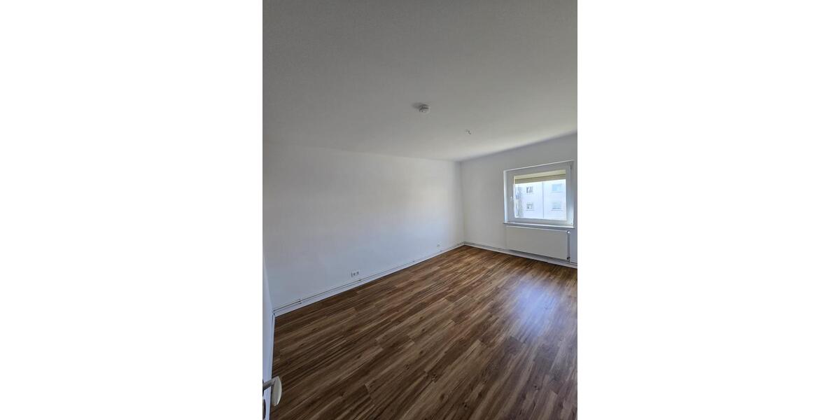Etagenwohnung Braunschweig Wabe-Schunter-Beberbach - 3 Zimmer, 80 m&sup2;, 990&euro; | Angebot:25588638