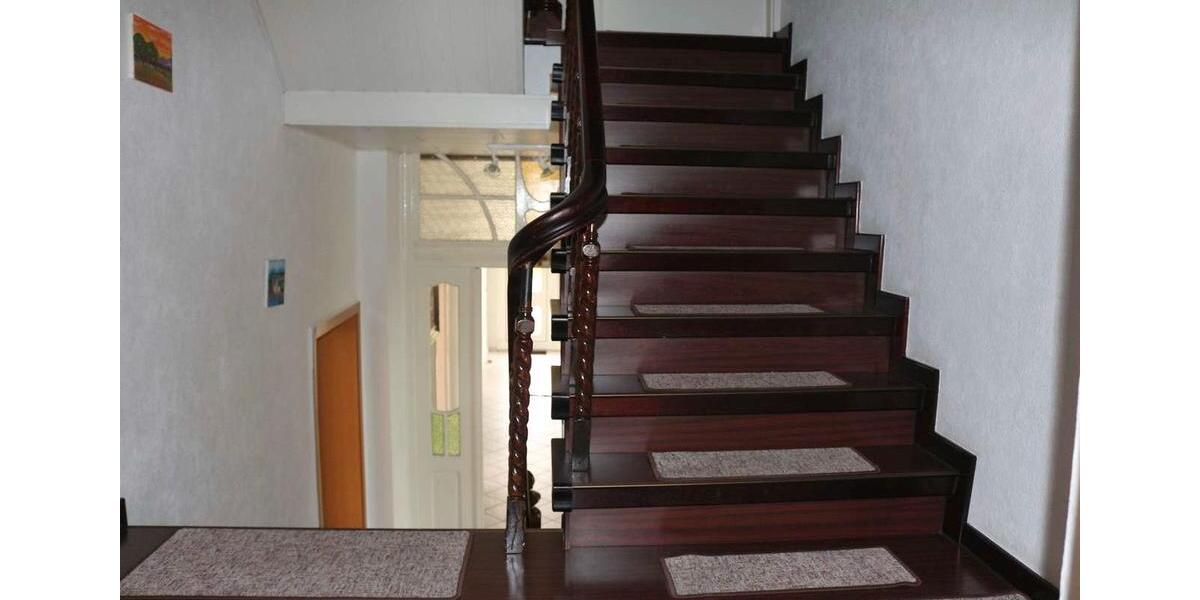 Etagenwohnung Wolfsburg Almke - 5 Zimmer, 145 m&sup2;, 1.200&euro; | Angebot:23876701