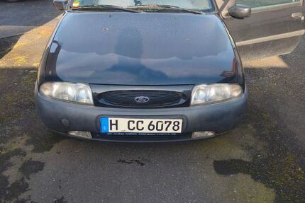 Ford Fiesta 91.000 km 970 &euro; Burgdorf 38272