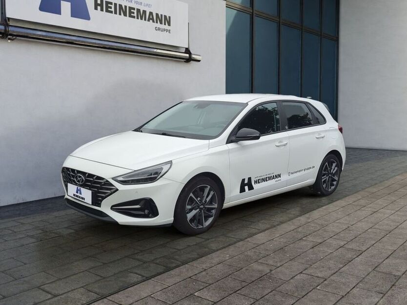 i30
